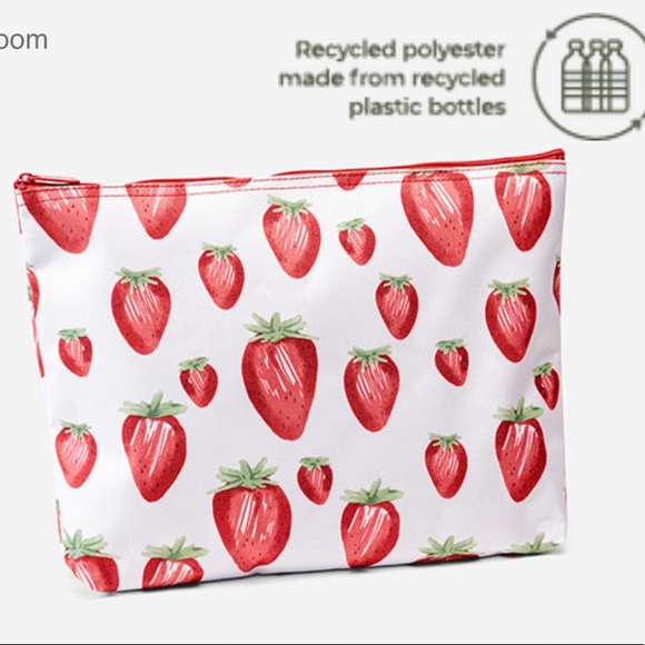 thirty-one Handbags - Fresh Strawberries Zipper Pouch